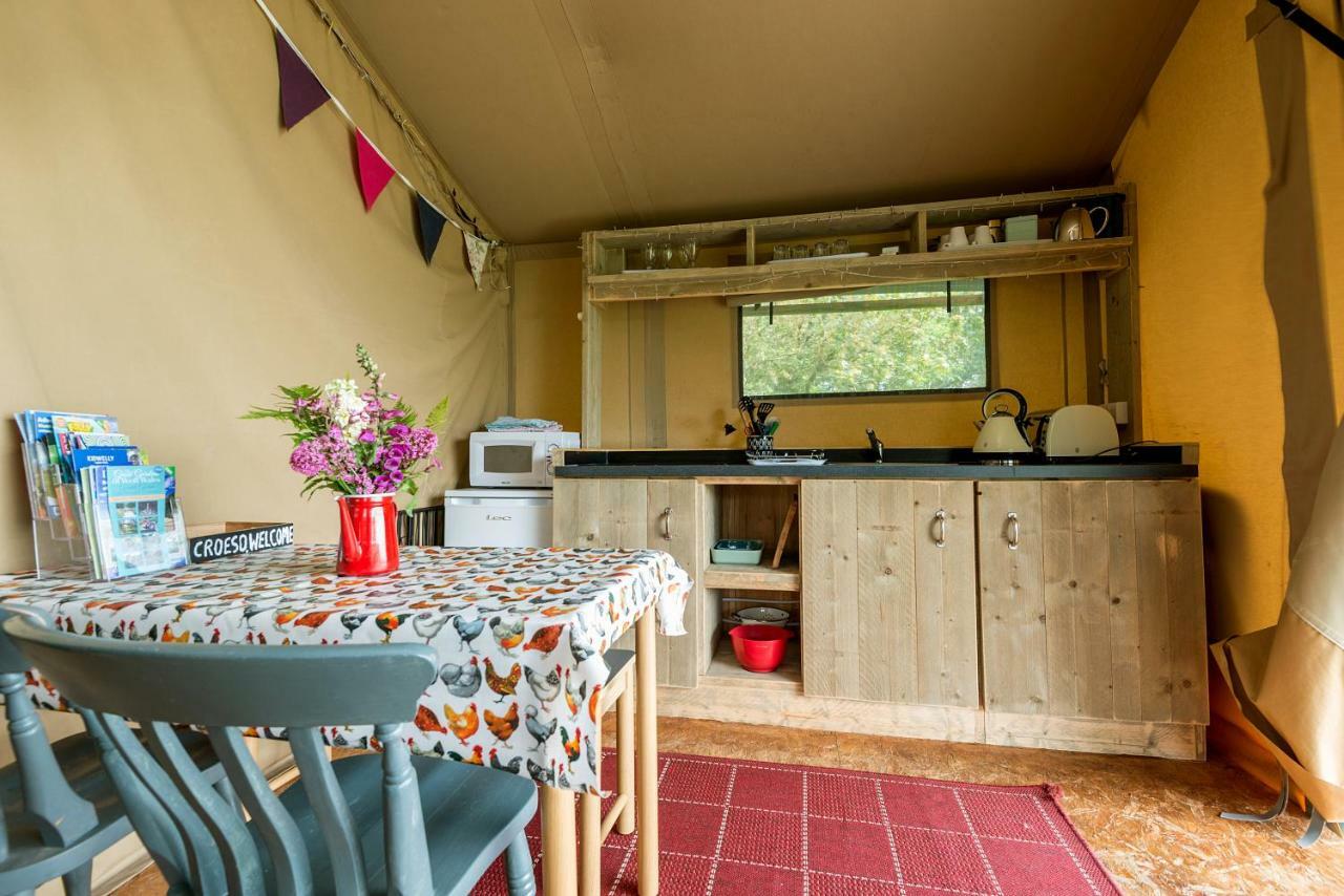 Kidwelly Glamping Hotel Exterior photo